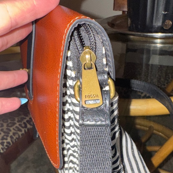 Fossil Tan and Black Striped Messenger Bag - Picture 6 of 6